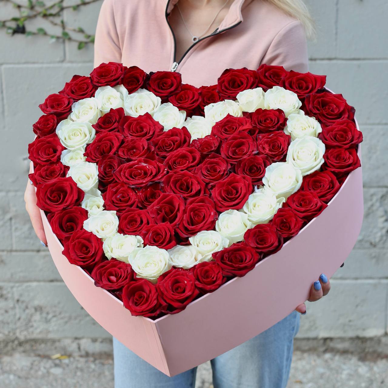 Large heart box - Los Angeles Florist - Pink Clover