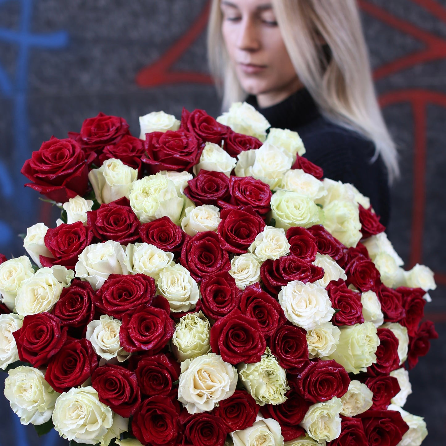 100 Roses - Los Angeles Florist - Pink Clover